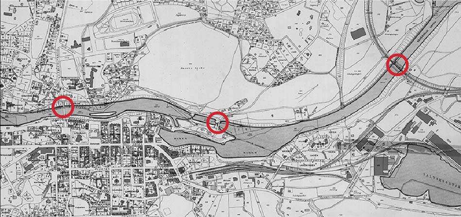 De tre broförbindelserna utmärkta med röda cirklar. Kartunderlag: Södertälje kommun.