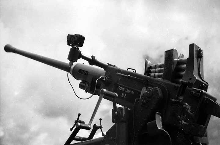 Detaljs av Lvakan 40 mm m/36. Källa: KrA, Försvarsstabens pressavd, bildarkivet Nr 6030.
